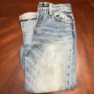 Levis girlfriend jeans